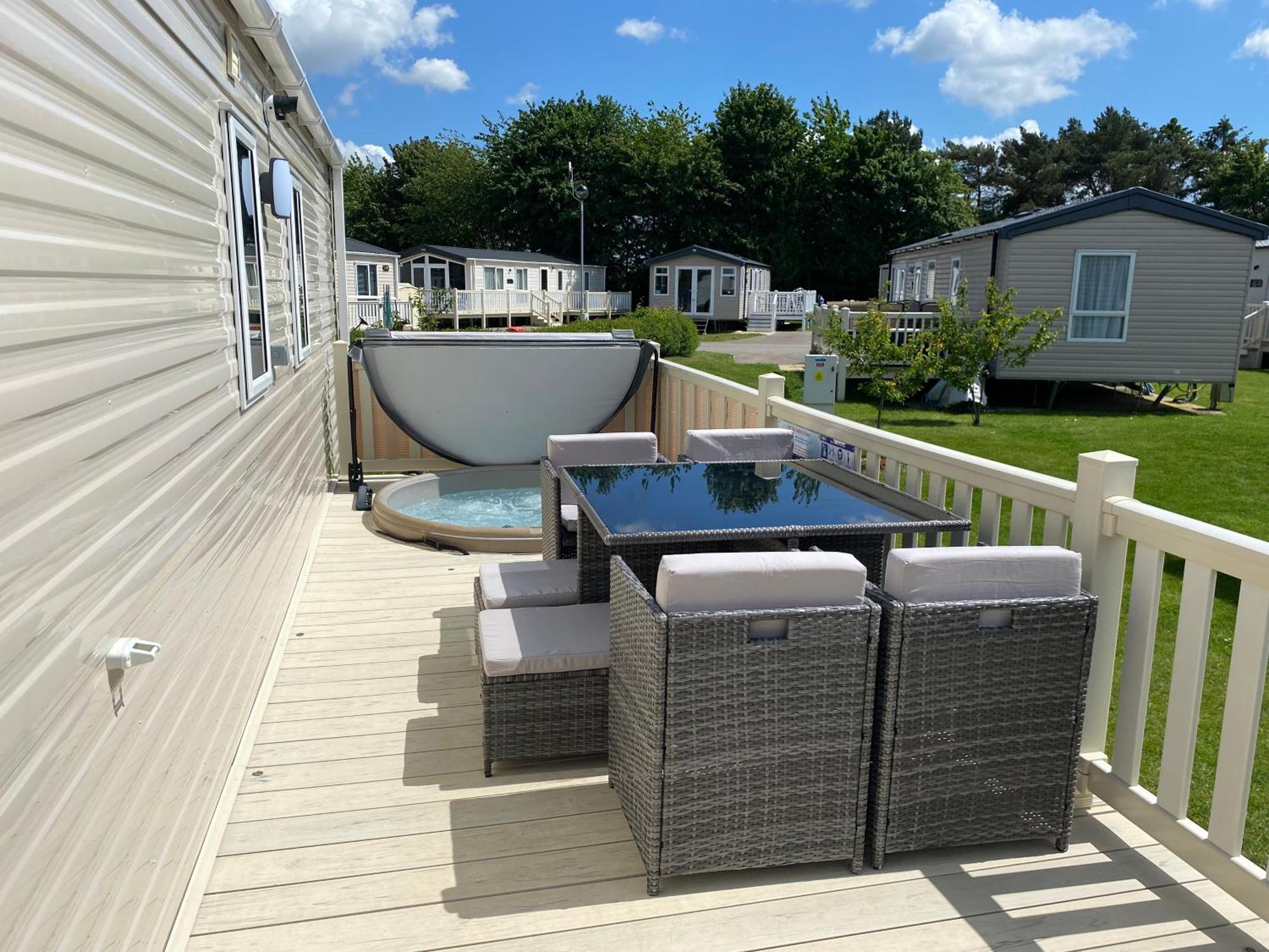Tattershall Lakes Kingfisher Caravan 8 Berth With Hot Tub & Wifi Exterior foto